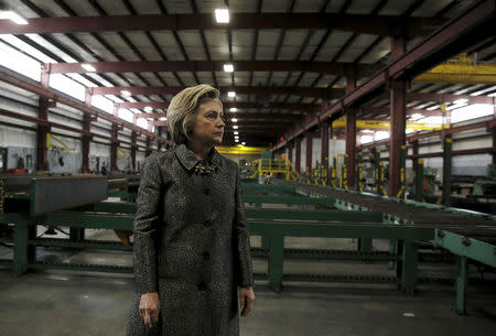 Democratic Presidential candidate Hillary Clinton tours Munster Steel in Hammond, Indiana, United States, April 26, 2016. REUTERS/Jim Young