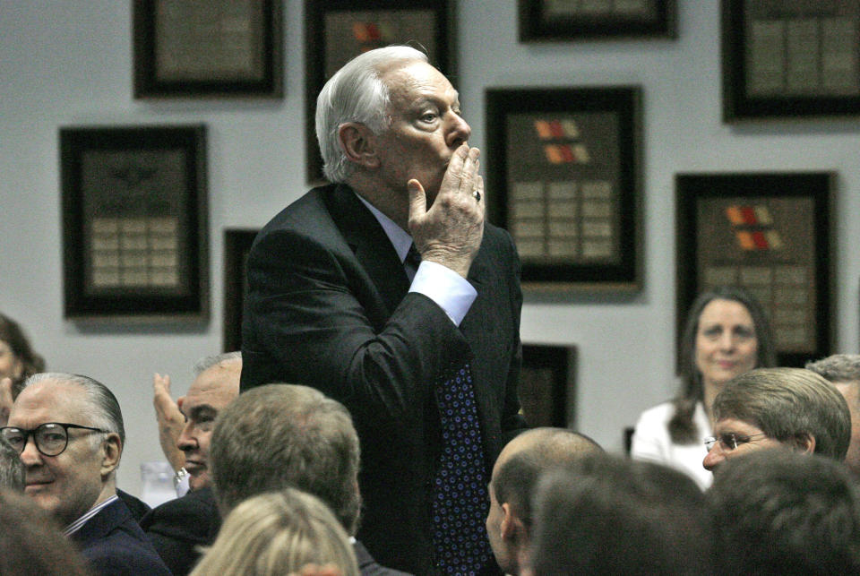 Southwest Airlines Chairman Emeritus Herb Kelleher prepares to blow a kiss to the audience at the company's annual shareholders meeting at their Dallas headquarters, Wednesday, May 20, 2009.  (AP Photo/Mike Stone)