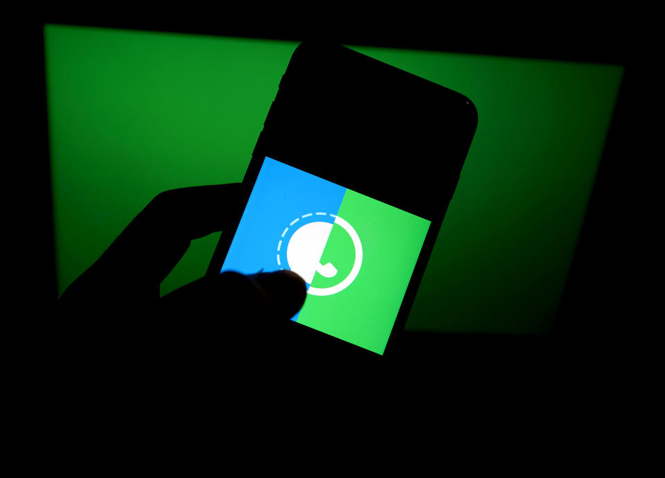 LONDON, ENGLAND - JANUARY  11: In this photo illustration, messaging services WhatsApp and Signal are seen on a mobile phone on January 11, 2021 in London, United Kingdom. (Photo by Edward Smith/Getty Images)