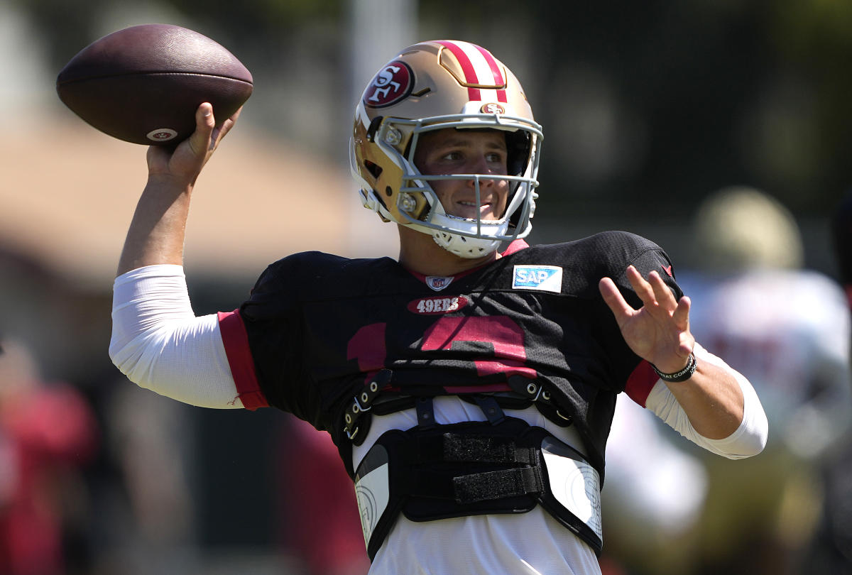 With Brock Purdy's pitch count slated to end for the 49ers, Kyle Shanahan  is all-in on his starting QB