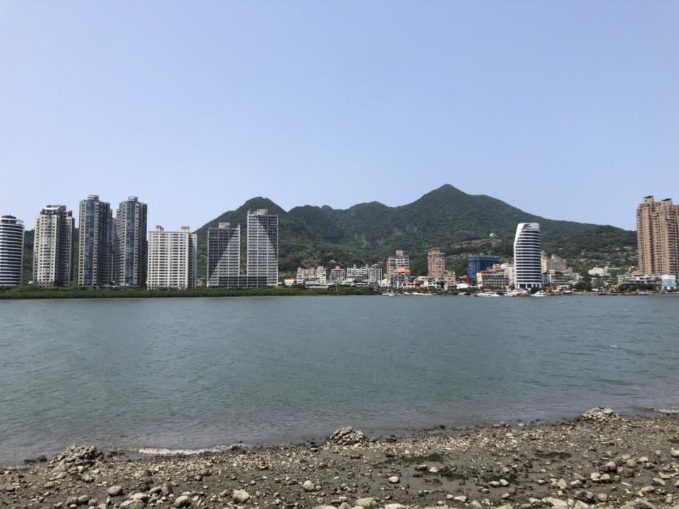 八里景觀宅交易熱，帶動房價上揚。（圖／台灣房屋提供）