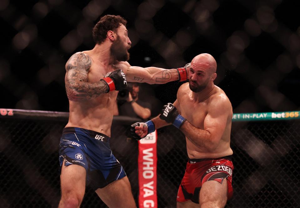 Paul Craig (left) suffered a decision loss to Volkan Oezdemir (Action Images via Reuters)