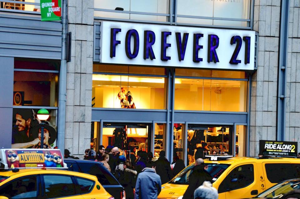 美國快時尚服飾品牌Forever 21。(unsplash圖庫)