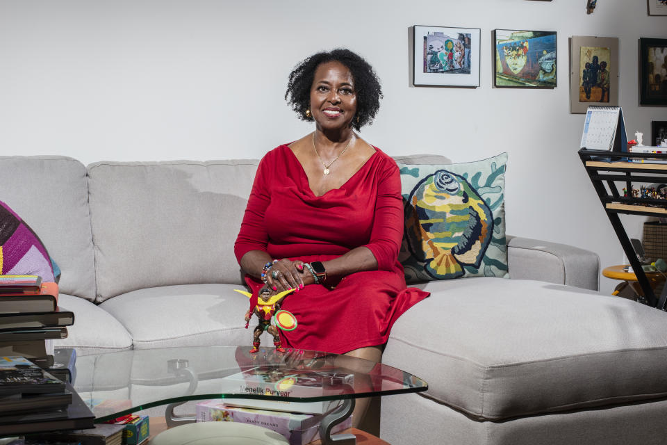 Yla Eason, que fundó Olmec Toys en 1985 para fabricar Sun-Man y otros juguetes multiculturales, en su casa de Newark, Nueva Jersey, el jueves 9 de septiembre de 2021. (Bryan Anselm/The New York Times)