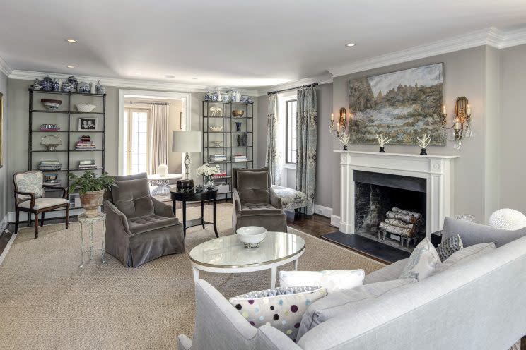 Stunning living room with fireplace. (Photo: WFP)