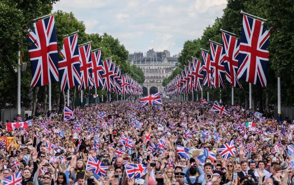 All of the Best Photos Of the Royal Family From the Queen's Platinum Jubilee Weekend