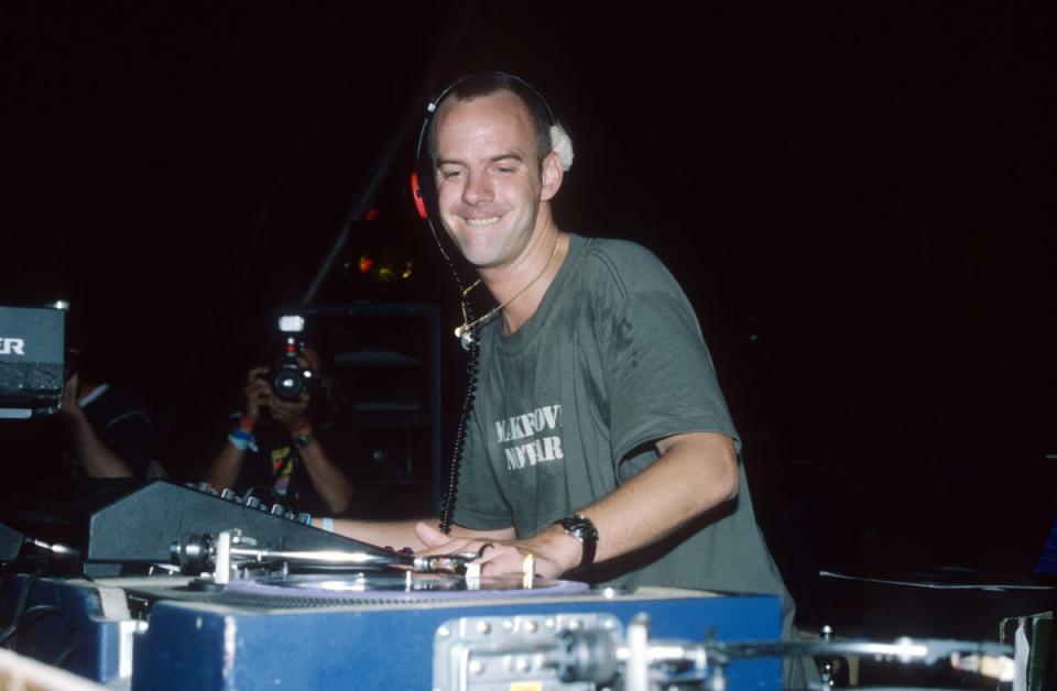 Cook DJ-ing at Glastonbury in 1998 (Alamy)