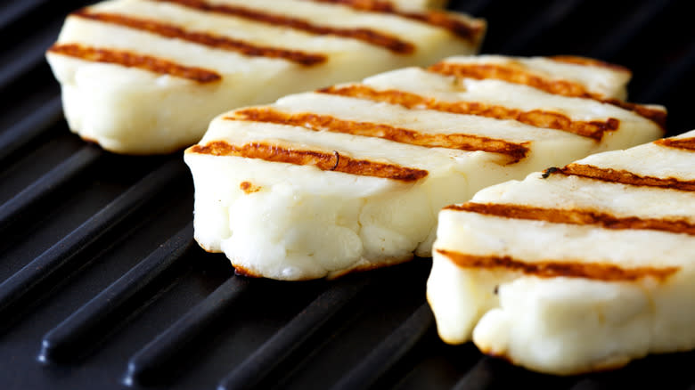 Halloumi slices on a grill