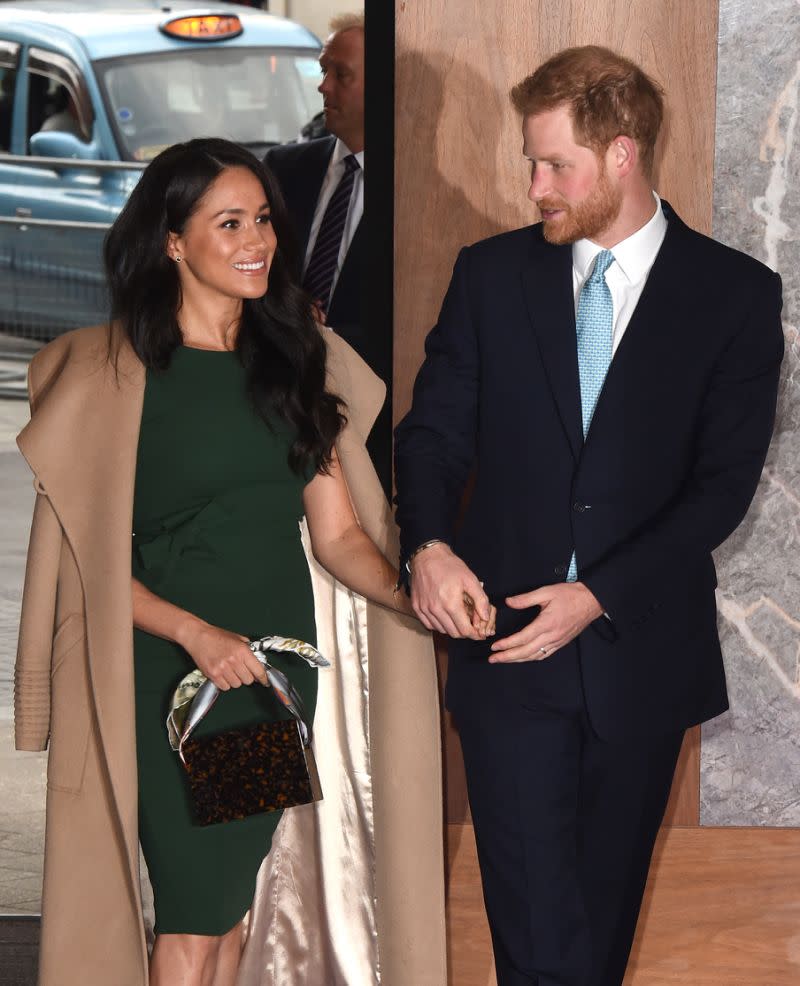 Meghan Markle, 38 ans, a été qualifiée de « cougar » en épousant le prince Harry, aujourd’hui 35 ans. Image via Getty Images.