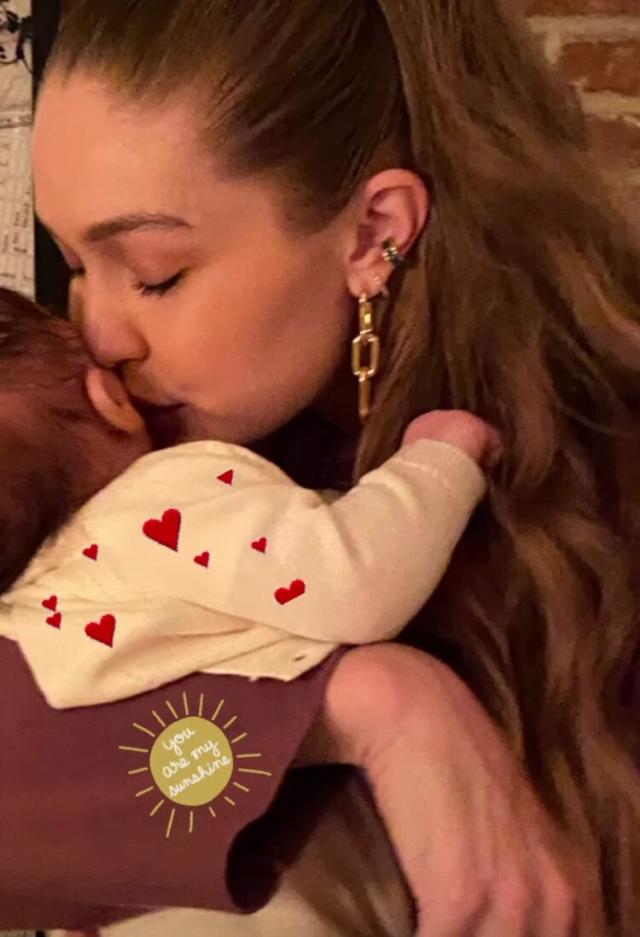 Gigi Hadid Announces Baby Girl's Arrival and Shares New Photo of Her