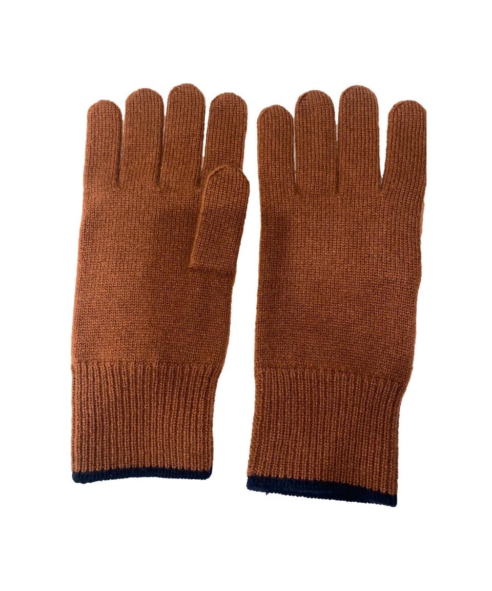 <p><a href="https://go.redirectingat.com?id=74968X1596630&url=https%3A%2F%2Fnaadam.co%2Fproducts%2Fcashmere-gloves-with-tipping%3Fvariant%3D40061564780640&sref=https%3A%2F%2Fwww.menshealth.com%2Fstyle%2Fg46599581%2Fnaadam-archive-sale-2024%2F" rel="nofollow noopener" target="_blank" data-ylk="slk:Shop Now;elm:context_link;itc:0;sec:content-canvas" class="link ">Shop Now</a></p><p>Cashmere Gloves </p><p>naadam.co</p><p>$37.50</p><span class="copyright">Naadam</span>