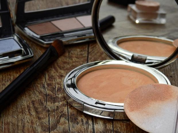 Cosmetics Industry Stock Outlook: Innovation, Digital Wave to Keep Glow