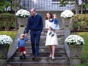 Prince William, and his wife Kate, the Duke and Duchess of Cambridge, arrive at a tea party with their children Prince george and Princess Charlotte at Government House in Victoria, Thursday, Sept. 29, 2016. THE CANADIAN PRESS/Jonathan Hayward