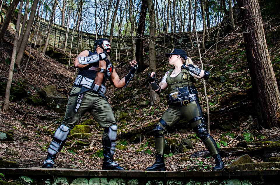 Sonya Blade takes on Kano in a fight to the finish..