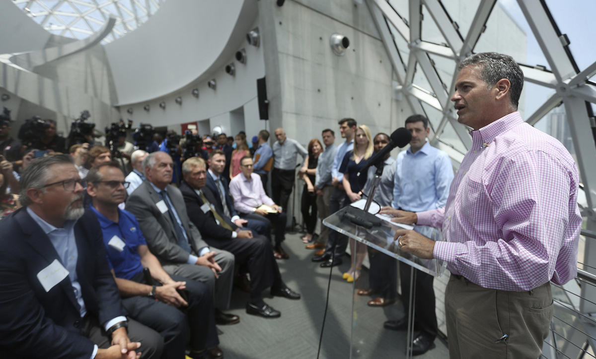 St. Petersburg mayor reopens talks on future of Rays stadium site