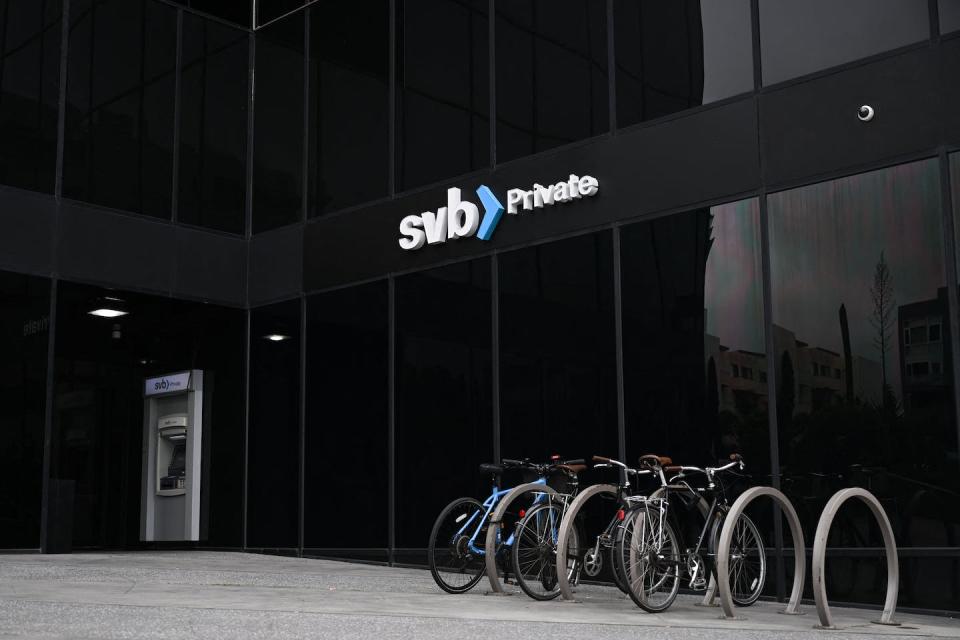 SVB, the proverbial stick in the spokes to Fed plans. <a href="https://www.gettyimages.com/detail/news-photo/the-svb-private-logo-is-displayed-on-an-atm-outside-of-a-news-photo/1248916426?adppopup=true" rel="nofollow noopener" target="_blank" data-ylk="slk:Patrick T. Fallon/AFP via Getty Images;elm:context_link;itc:0;sec:content-canvas" class="link ">Patrick T. Fallon/AFP via Getty Images</a>