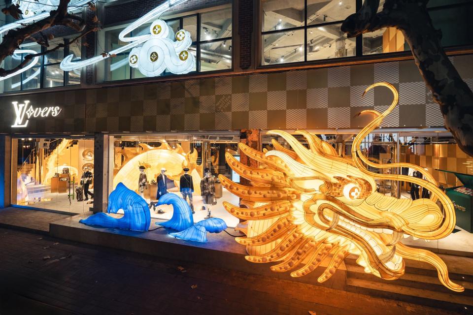 Louis Vuitton’s Shanghai dragon installation at Looknow.