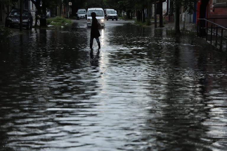 Durante la tormenta de ayer, en menos en 24 horas, un hombre murió y un niño se electrocutó en un perímetro de dos cuadras, en la ciudad de Valentín Alsina