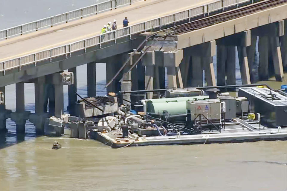 The barge slammed into a bridge in Galveston, spilling oil into the bay (KPRC)