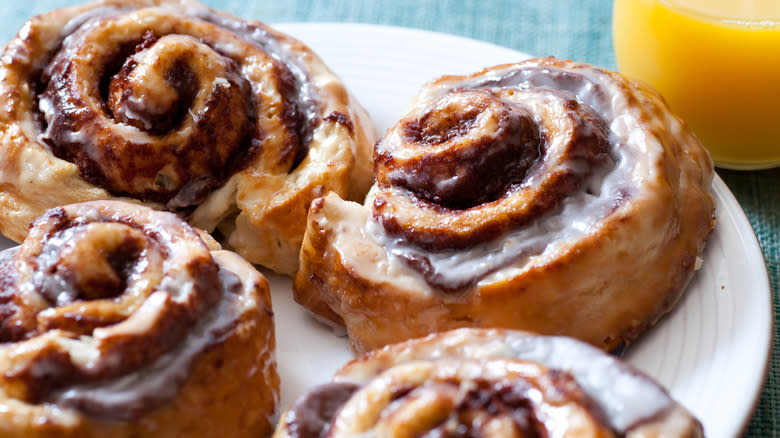 cinnamon rolls on plate