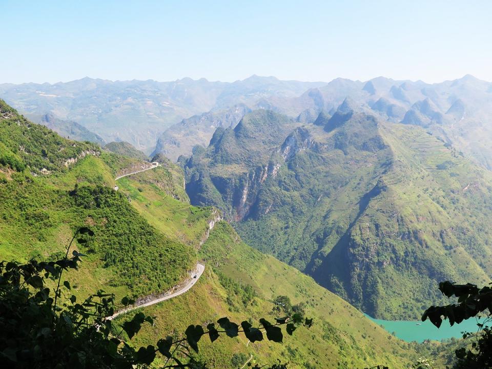 The White Cliffs are popular with hikers (Tourism Information Technology Center)