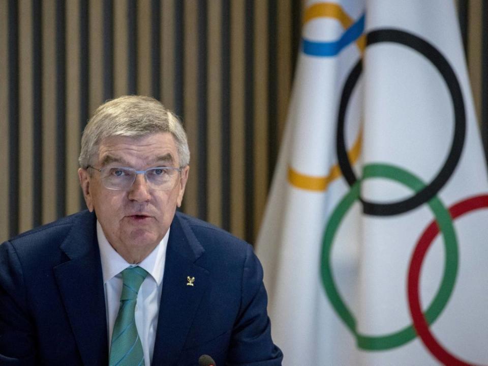 Demonstranten kritisieren IOC-Boss Bach