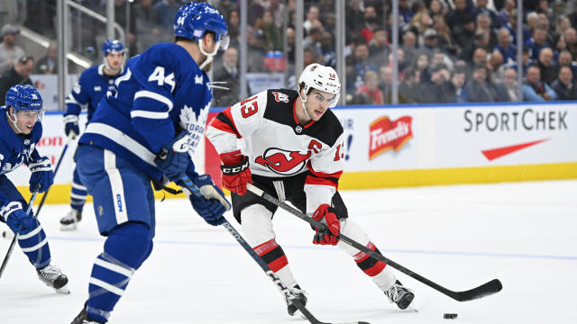 Toronto Maple Leafs vs New Jersey Devils - November 24, 2022