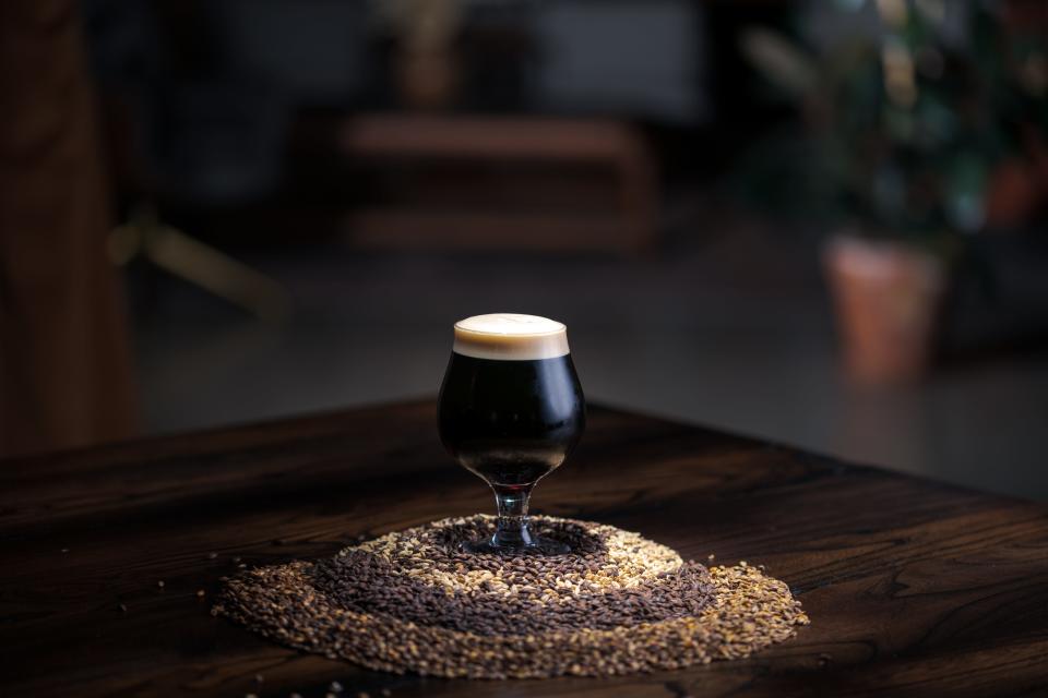 The Machine is an ode to the vibrant manufacturing community in the Butchertown neighborhood, where the TEN20 flagship brewery and taproom are located. It's an enormous, full-bodied Russian Imperial Stout that is roasty and robust with tarry and oily notes.