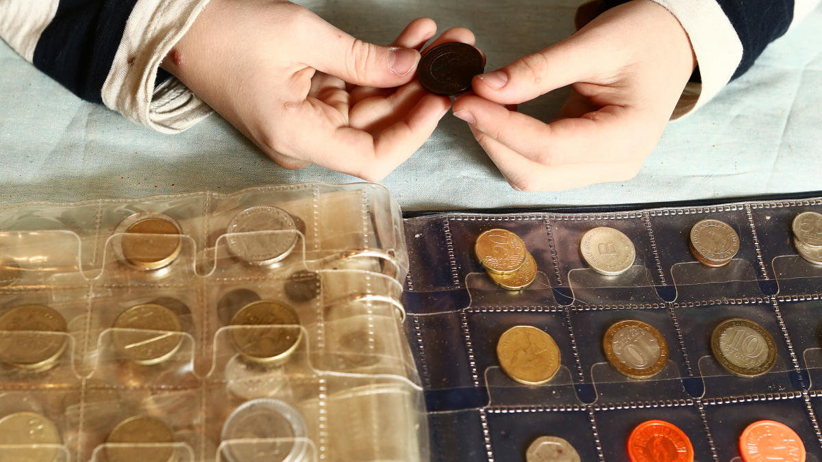 10 Gift Ideas For Coin Collectors 