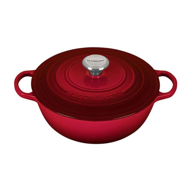 Le Creuset Dutch Ovens Are Up to 47% Off During Cyber Week