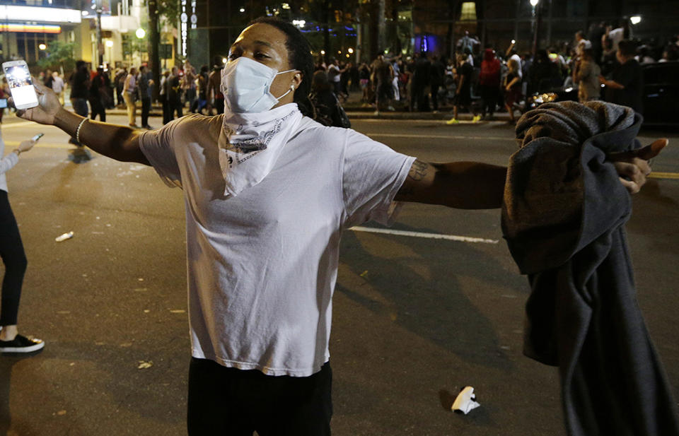 Protests erupt after deadly police shooting in Charlotte, N.C.