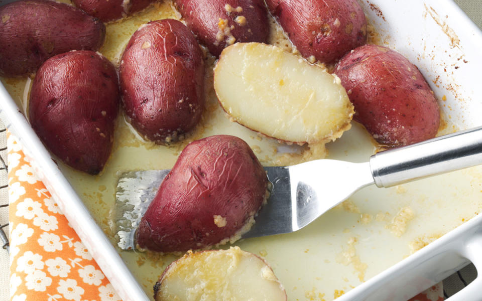 <p>Taste of Home</p><p>These simple spuds are a step up from basic <a href="https://parade.com/841830/kristamarshall/broccoli-bacon-stuffed-potatoes/" rel="nofollow noopener" target="_blank" data-ylk="slk:baked potatoes;elm:context_link;itc:0;sec:content-canvas" class="link ">baked potatoes</a></p><p><strong>Get the recipe: <a href="https://parade.com/1263516/parade/parmesan-baked-potatoes/" rel="nofollow noopener" target="_blank" data-ylk="slk:Parmesan Baked Potatoes;elm:context_link;itc:0;sec:content-canvas" class="link ">Parmesan Baked Potatoes</a></strong></p>