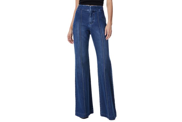 Put A Tailored Spin On The Baggy Trend With The Best Wide-Leg Jeans of 2023