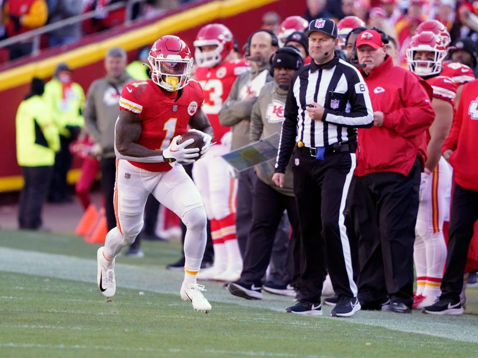 Jerick McKinnon runs down the sideline against the Jacksonville Jaguars.