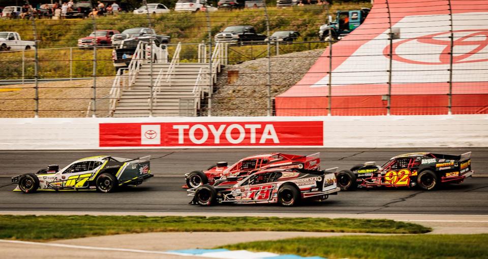 Cars race during the Whelen 100 for the Whelen Modified Tour at New Hampshire Motor Speedway on July 16, 2022 in Loudon, New Hampshire. (Nick Grace/NASCAR)