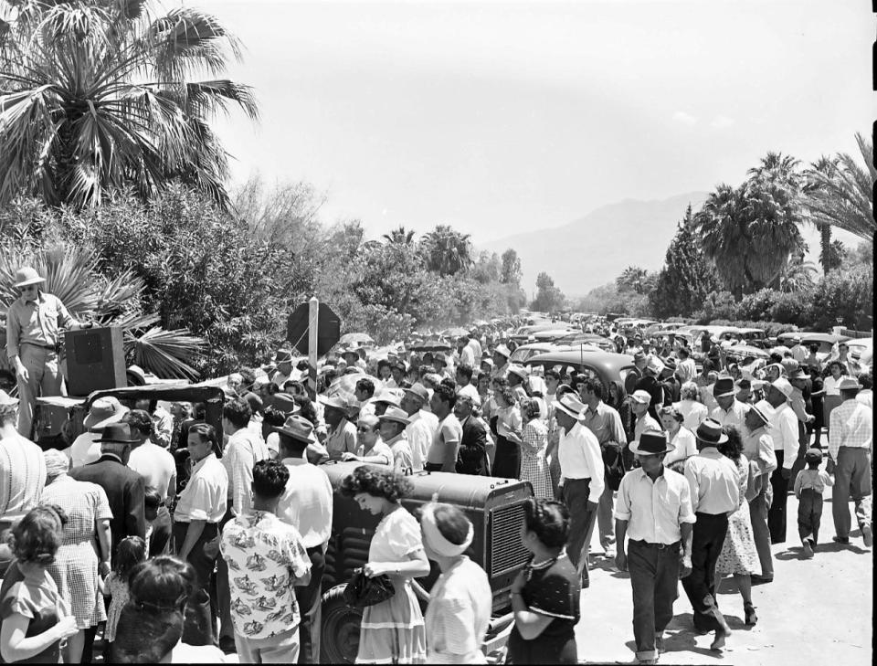 Throngs of people in line to see faith-healer Avak Hagopian May 1947.