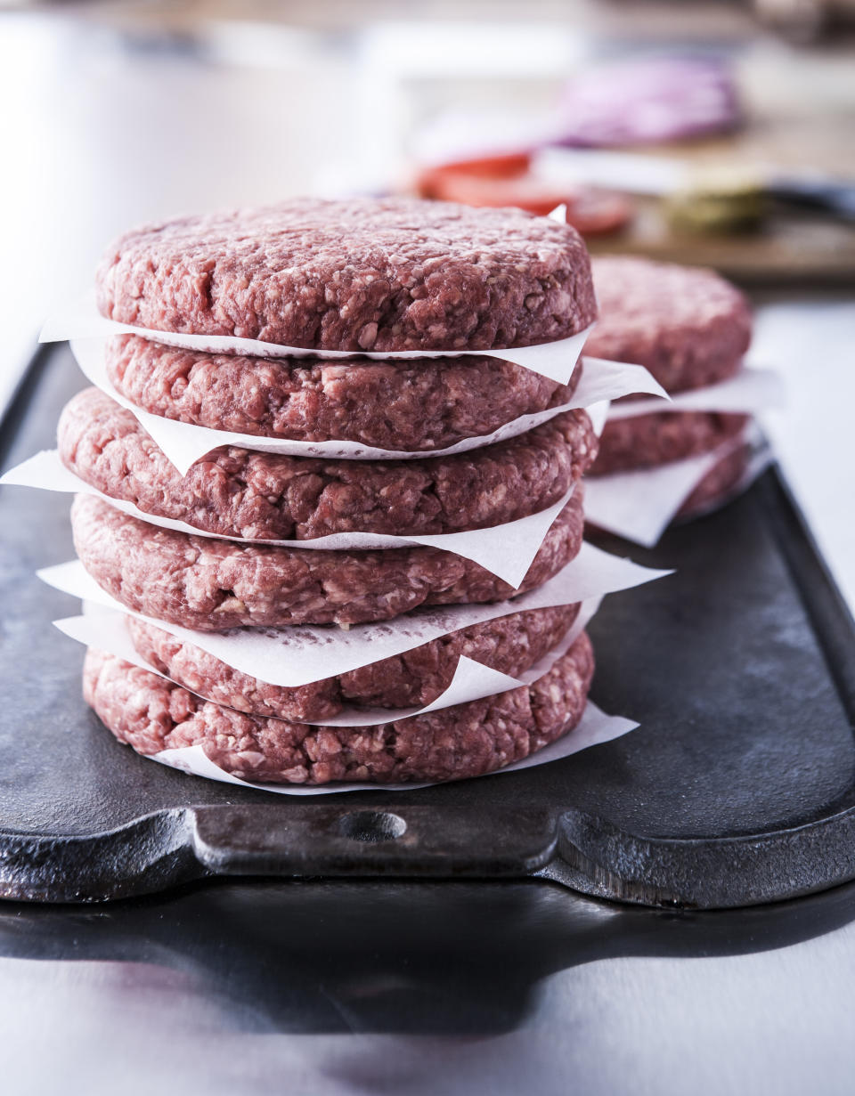 Ground beef products (similar ones pictured) sold under the brand&nbsp;Stater Bros Ground Beef have also been recalled due to salmonella. (Photo: Manny Rodriguez via Getty Images)