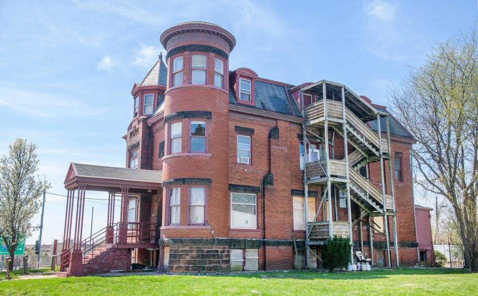 The Spurck Mansion was built in the 1890s and was in use up until 2011 as the Koinonia House. The KDB Group headed by Peoria native and biotech entrepreneur Kim Blickenstaff bought the property in 2020 with the intent of bringing it back to its original glory.
