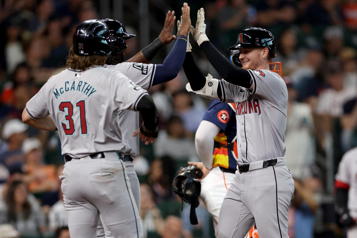 Diamondbacks’ Pavin Smith drills 3 home runs in first 3 at-bats in dominant win over Astros