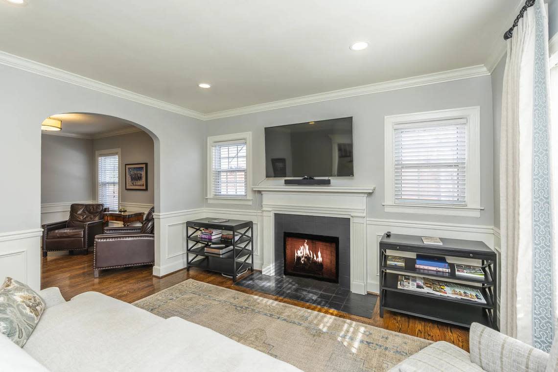 A view of the living room at 403 Queensway Drive in Lexington, KY. Matt Huber/Team Pannell Real Estate