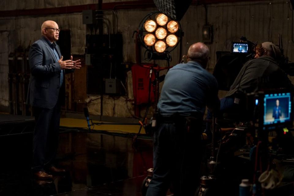 AMEND-The Fight for America (L to R) LARRY WILMORE and CREW MEMBERS on the set of AMEND-The Fight for America. Cr. Kyle Christy/NETFLIX©2021