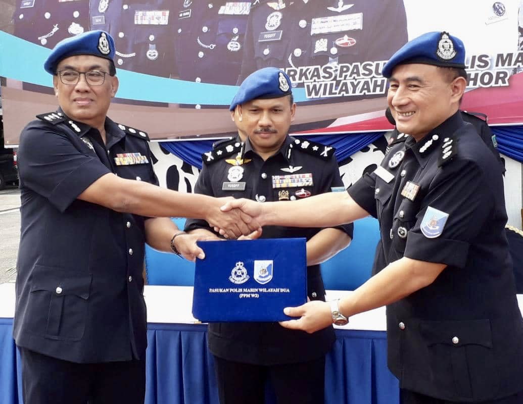 Mohd Yusoff (centre) said the new MSSS, with the assistance of aerial drones and patrol boats, will help in monitoring the waters and coastal areas from Langkawi in Kedah to Pengkalan Kubur in Kelantan. — Picture by Ben Tan