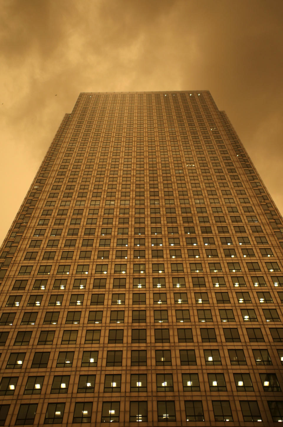 El cielo de Londres, amarillo