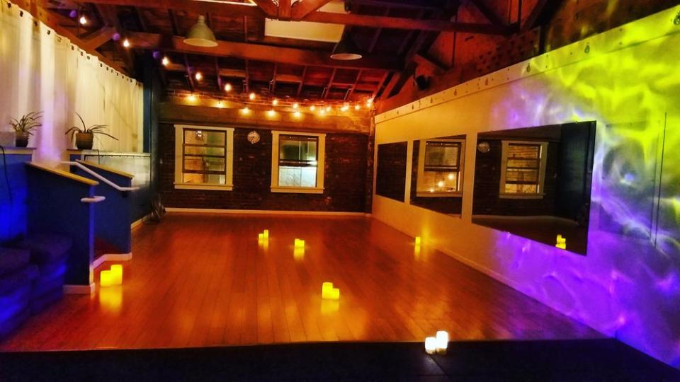 <b>Photo: Bliss Fitness and Health/<a href="https://yelp.com/biz_photos/bliss-fitness-and-health-oakland?utm_campaign=e4e54a6f-f65c-4b09-b3cd-47df3d9eb93b%2C3a153f4f-226b-4b28-b7f2-032b4e2cd388&utm_medium=81024472-a80c-4266-a0e5-a3bf8775daa7" rel="nofollow noopener" target="_blank" data-ylk="slk:Yelp;elm:context_link;itc:0;sec:content-canvas" class="link ">Yelp</a></b>