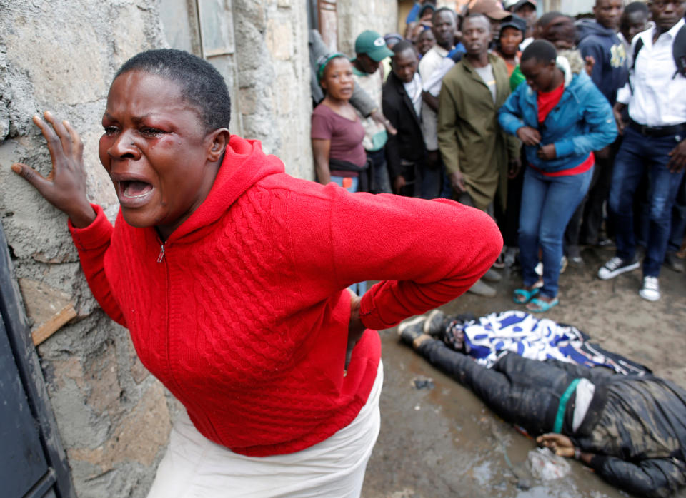 <p>A woman cries after a supporter of opposition leader Raila Odinga was killed by police, witnesses said, in Mathare slum in Nairobi, Kenya, Aug. 9, 2017. (Photo: Goran Tomasevic/Reuters) </p>