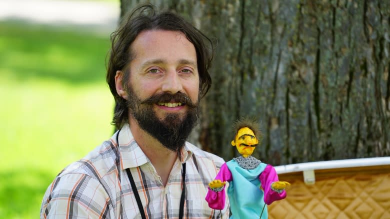 'This is your outlet': Winnipegger hopes to bring shy puppeteers out of the woodwork