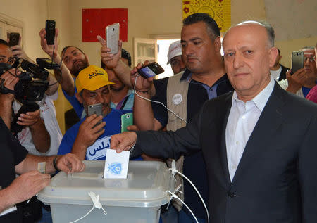 Sunni politician Ashraf Rifi casts his ballot at a polling station during Tripoli's municipal elections, Lebanon, May 29, 2016. REUTERS/Stringer