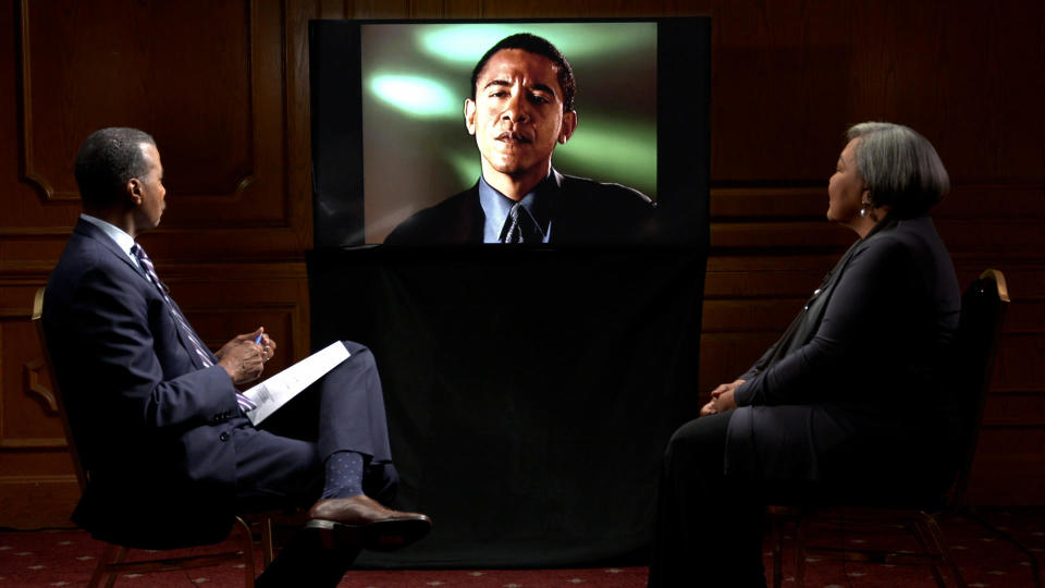 Correspondent Bill Whitaker and Julieanna Richardson watch Barack Obama's 2001 HistoryMakers interview 