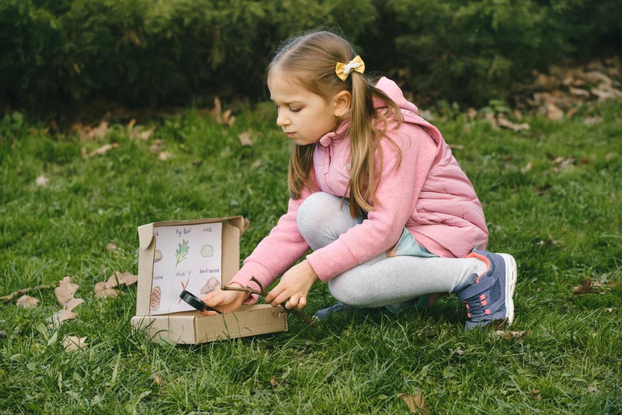 summer activities for kids outdoor scavenger hunt