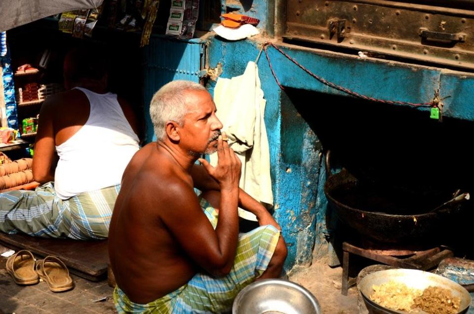 Street-side vendors in Kolkata.